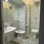 Chez Deca نابولي
