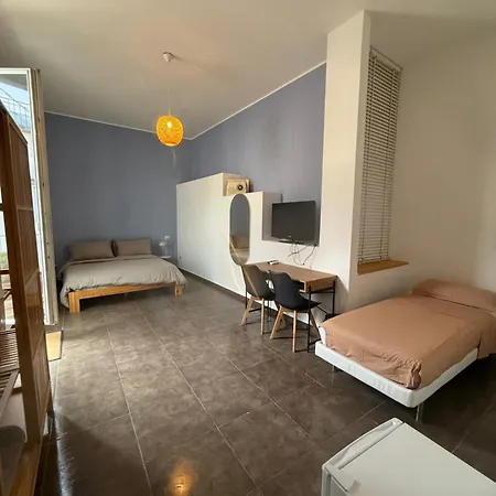 Chez Deca نابولي